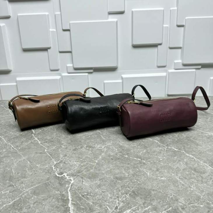 Picture of Miu Miu Handbags _SKUfw184961610fw